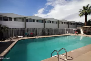 Photo #2: 6545821 Listing