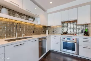 Photo #6: 6546211 Listing