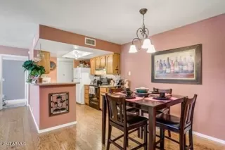 Photo #4: 6546222 Listing