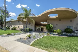 Photo #3: 6546259 Listing