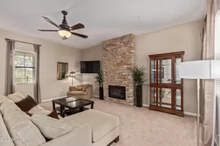 Photo #2: 6546412 Listing 