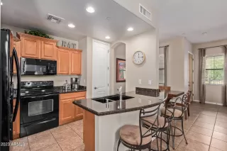 Photo #6: 6546412 Listing 