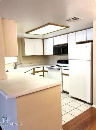 Photo #4: 6546587 Listing