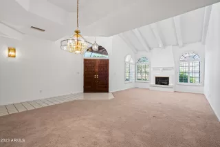 Photo #5: 6547005 Listing