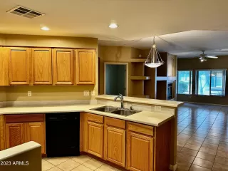 Photo #4: 6547074 Listing