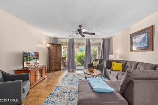 Photo #5: 6547248 Listing