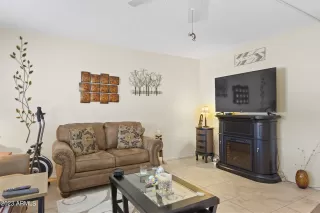 Photo #3: 6547358 Listing