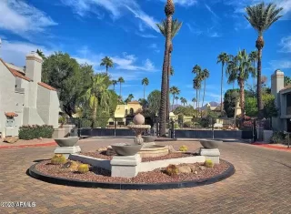 Photo #5: 6547741 Listing