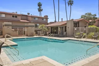 Photo #3: 6547786 Listing