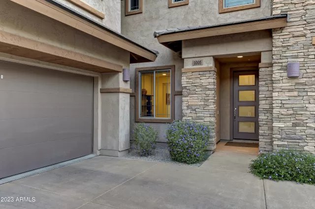 MLS: 6547852 Condo For Sale