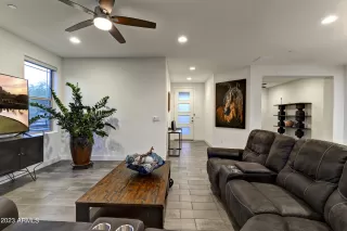 Photo #4: 6547852 Listing