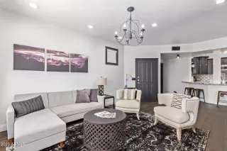 Photo #4: 6548898 Listing