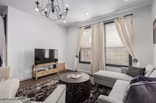 Photo #5: 6548898 Listing