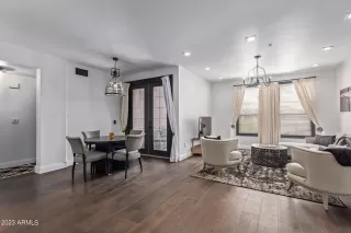 Photo #6: 6548898 Listing