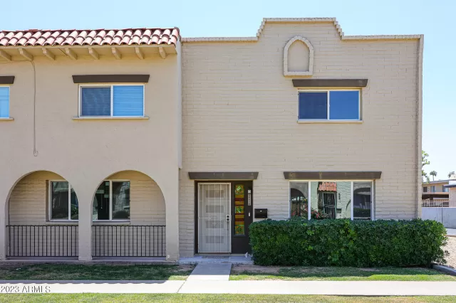 MLS: 6549152 Condo For Sale
