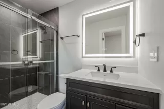 Photo #5: 6549152 Listing 