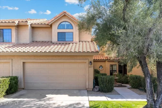 MLS: 6549198 Condo For Sale