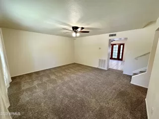 Photo #4: 6549349 Listing