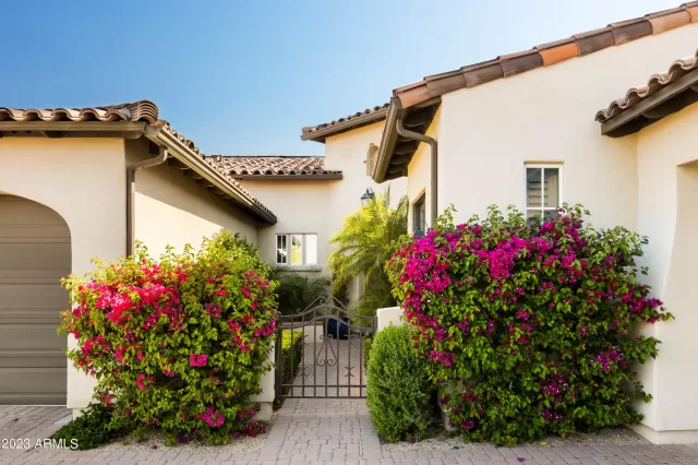 MLS: 6549566 Condo For Sale