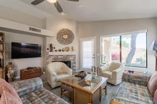 Photo #5: 6549633 Listing