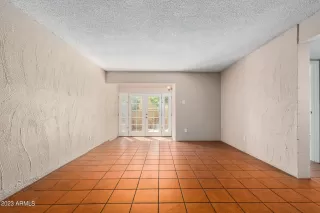 Photo #4: 6549649 Listing