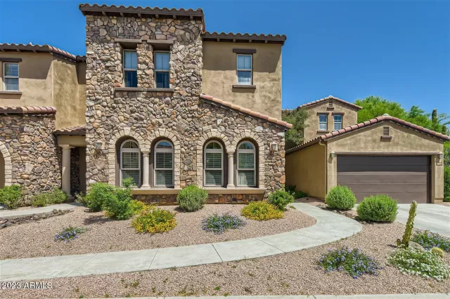 MLS: 6549696 Condo For Sale