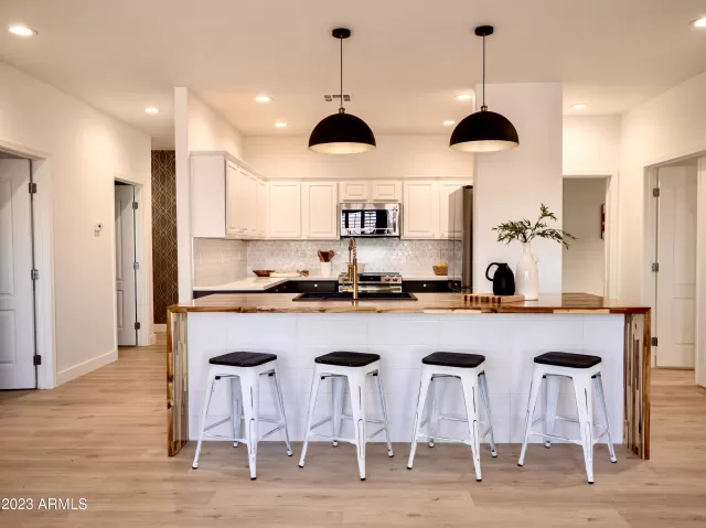 MLS: 6549764 Condo For Sale