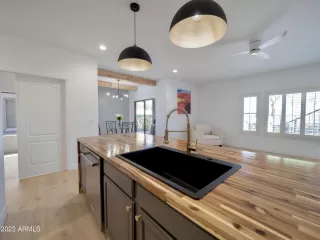 Photo #2: 6549764 Listing