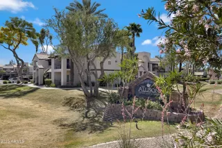 Photo #3: 6549770 Listing