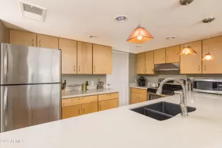 Photo #5: 6549785 Listing