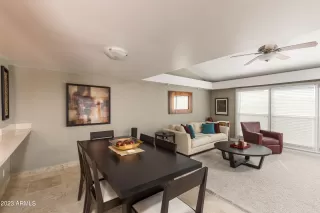 Photo #6: 6549785 Listing