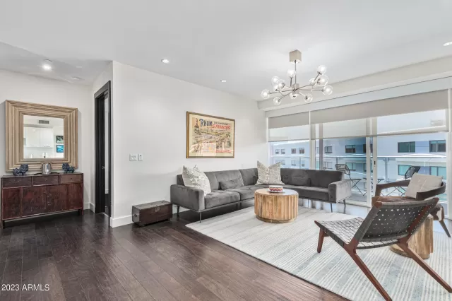 MLS: 6549927 Condo For Sale