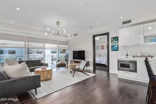 Photo #1: 6549927 Listing