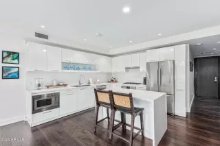 Photo #5: 6549927 Listing