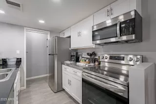 Photo #6: 6550990 Listing