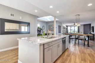 Photo #4: 6551195 Listing 