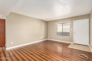 Photo #3: 6551788 Listing