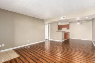 Photo #6: 6551788 Listing