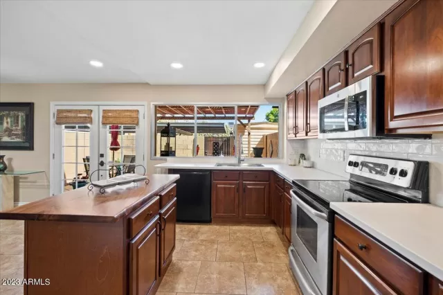 MLS: 6551852 Condo For Sale