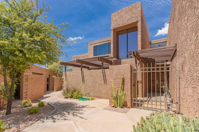 MLS: 6552140 Condo For Sale