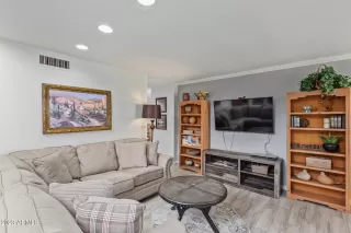 Photo #5: 6552140 Listing