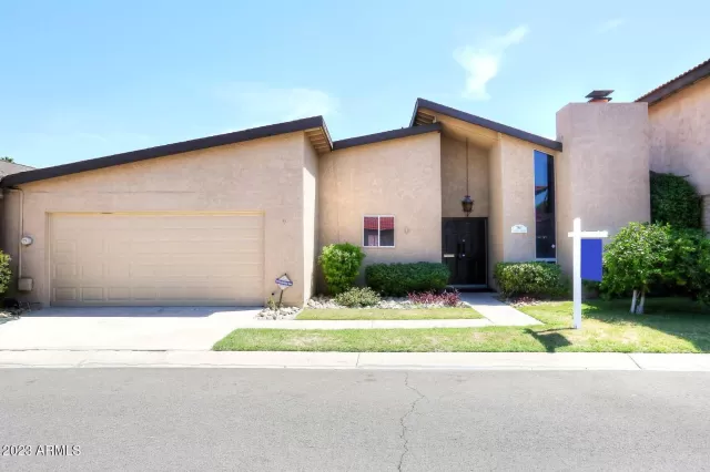 MLS: 6552195 Condo For Sale