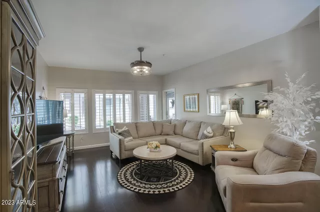 MLS: 6552400 Condo For Sale