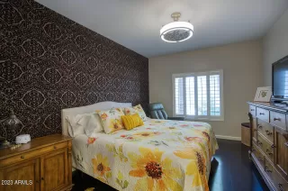 Photo #5: 6552400 Listing