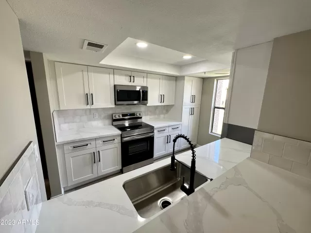 MLS: 6552504 Condo For Sale