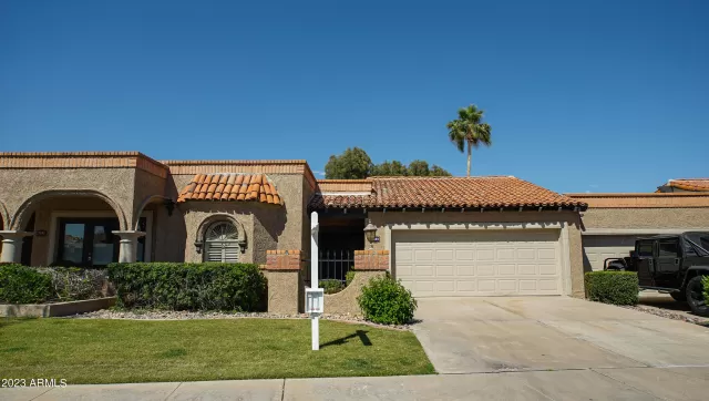 MLS: 6552575 Condo For Sale