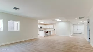 Photo #3: 6552575 Listing