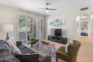 Photo #2: 6552711 Listing 