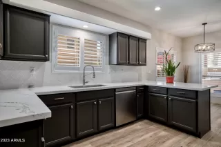 Photo #6: 6552853 Listing