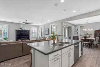 Photo #3: 6552889 Listing